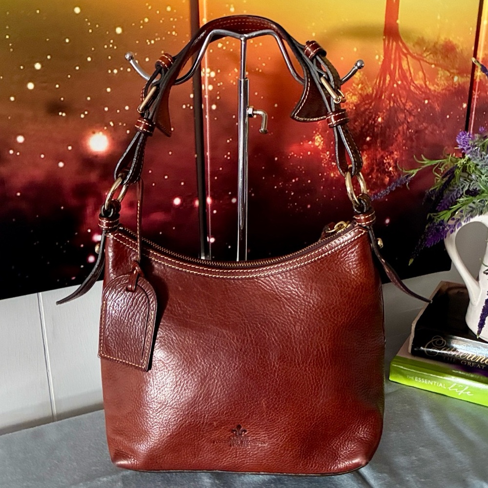 Dooney & Bourke Florentine Leather Shoulderbag - Picture 2 of 12